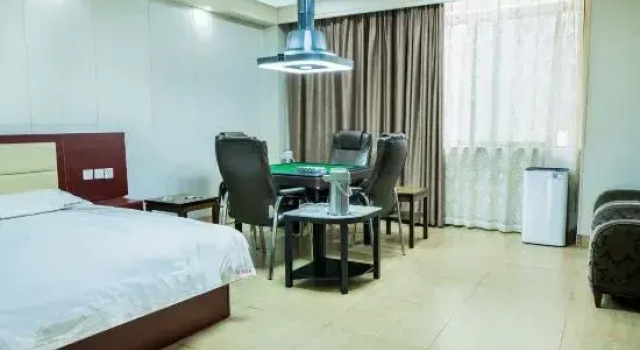 Люкс Deluxe Yatai Business Hotel
