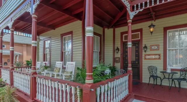 Люкс Victorian House Bed and Breakfast
