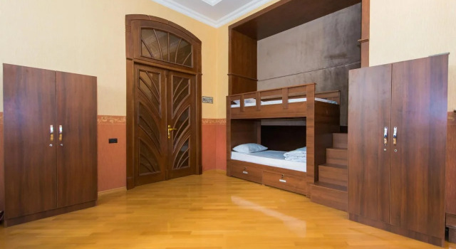 Stay Inn Baku Hostel, Book Hostel / Vandrerhjem Hostels i Baku, nær Freedom Square, Hostel / Vandrerhjem