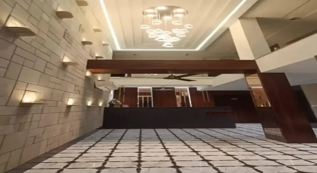 Hotel Indigo, Забронировать Отель Отели штата Мадхья-Прадеш с парковкой, Парковка