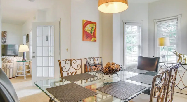 Nautical Family Home w/ Deck, Near Bethany Beach!, Book Hotel Hoteller i Sea Colony med parkering, Parkering