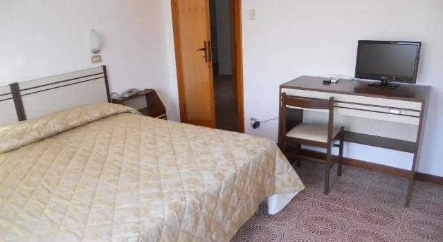 Четырёхместный номер Standard Hotel Blurelda