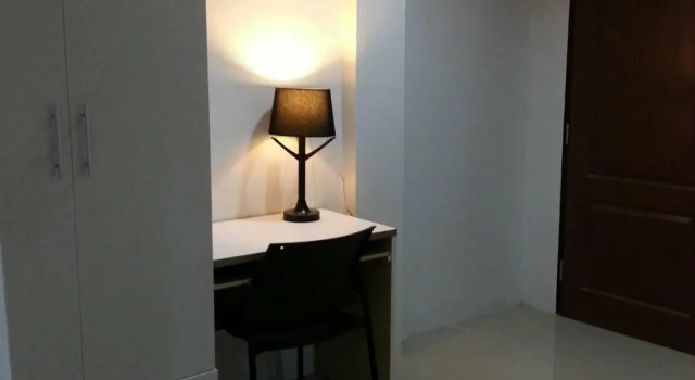 Freesia Guesthouse Klong Luang, Забронировать Гостевой дом Гостевые дома Кхлонг-Луанг, Гостевой дом