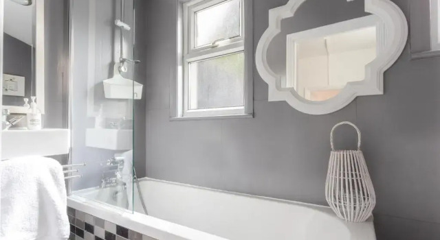 Коттедж Contemporary 3 bed house with spacious garden close to Stratford & Canary Wharf
