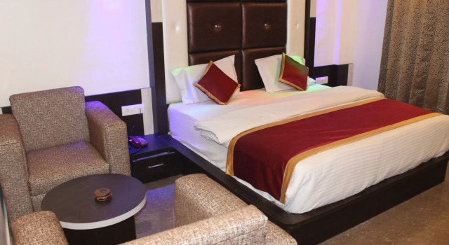 Hotel Nek, Забронировать Отель Отели Катра с парковкой, Парковка