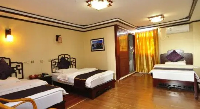 Трёхместный номер Standard Jianshui Lin'an Story Inn