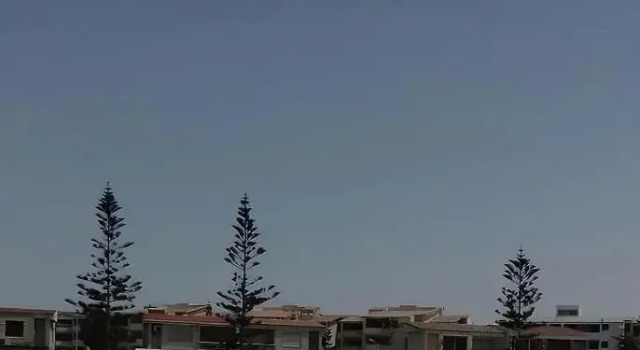 Villa with Roof, Private Garden and Backyard in North Coast, Rezerwuj Willa Hotele w Dawwār Abū Maḩrūs z parkingiem, Parking