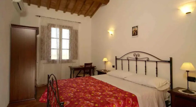 Papavero Apartment, up to 2 People, Prenota Appartamento Hotel a Cascina con piscina, Piscina