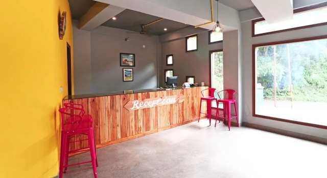 OYO 16679 Vasavana A Boutique Resort, Varaa Lomakeskus Hotellit Dhikuli aamiaisella, Aamiainen
