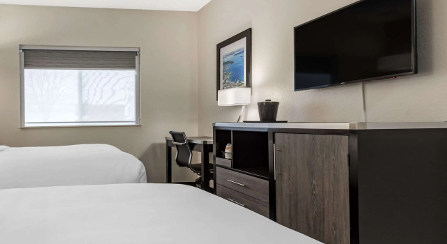Четырёхместный номер Standard Comfort Inn & Suites Liverpool - Syracuse