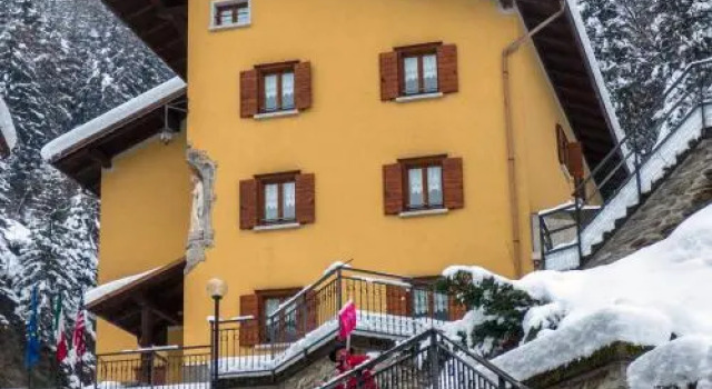 Valdigiust, Boek Hotel Campodolcino Valchiavenna
