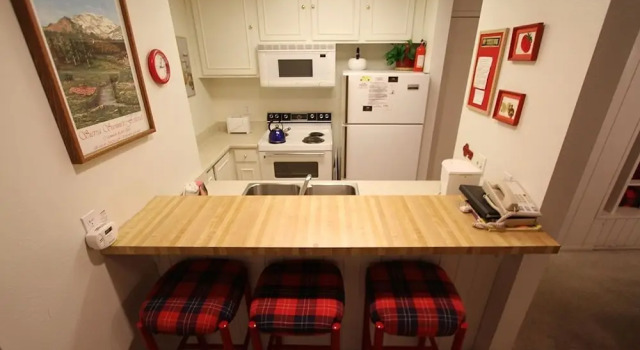 Номер Standard Summit 234 Pet-Friendly, Quaint, Walk to Eagle Lodge by RedAwning