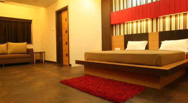 Hotel Trimoorti