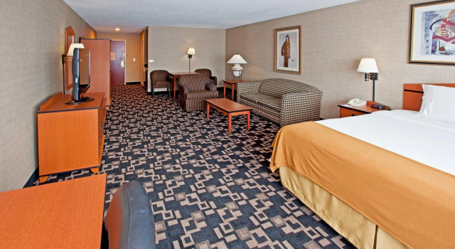 Двухместный номер Standard Holiday Inn Express Hotel & Suites Greenwood by IHG