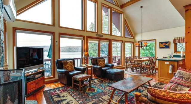 'sweet Serenity' Schroon Lake Family Retreat!, Varaa Lomakoti Schroon Lake Adirondack Mountains