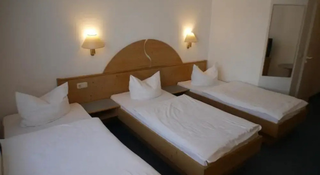 Трёхместный номер Standard Hotel zur Werra