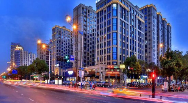 the Zan Hotel (Jinhua Jiangnan Yintai Administrative Service Center)
