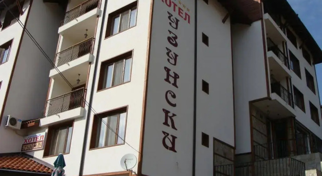 Hotel Uzunski, Buchen Sie Hotel 3-Sterne-Hotels in Smoljan, 3*