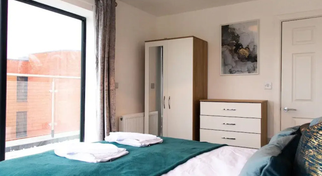 Livestay - 2bed Penthouse With Wrap Around Balcony