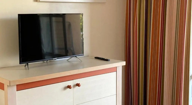 Appartement Saint-Raphaël, 1 pièce, 4 personnes - FR-1-504-608, Reservar Apartamento Saint-Raphael Mimosa Road