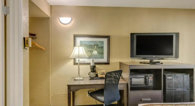 Номер Standard Quality Inn Detroit Downtown