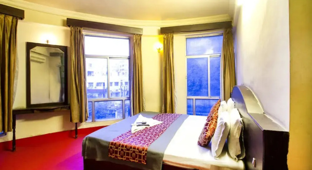 Rainbow Saphire Lakdikapul, Rezerwuj Hotel Hajdarabad 
