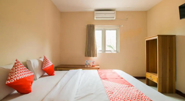 OYO 946 Penginapan Menara Megah Syariah, Rezervovat Hotel Pelabuhanratu West Java