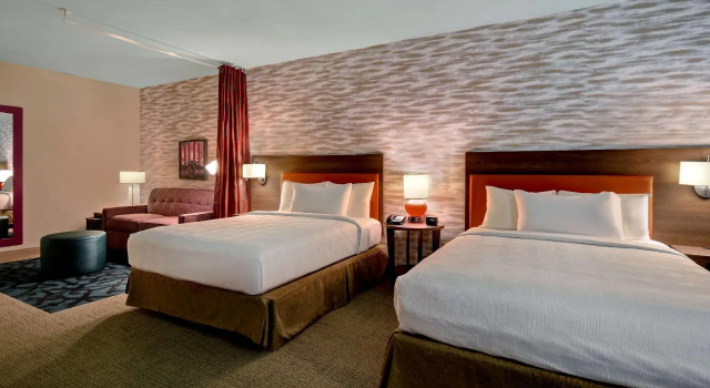 Четырёхместная студия Home2 Suites by Hilton Odessa