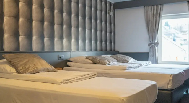 Трёхместный номер Standard RAVeL Hotel Cyrano