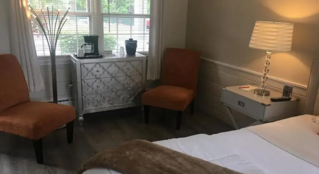 Clarendon Motel