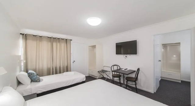 Люкс Classic с 2 комнатами Metro Motel Rockhampton