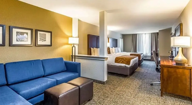 Четырёхместный люкс Superior Comfort Suites Channelview - Houston East