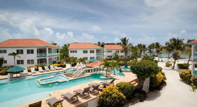 Полулюкс Belizean Shores Resort