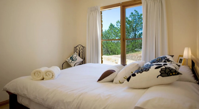 McGintys Stone Cottage, Đặt Nhà nghỉ dưỡng Yandoit Daylesford and the Macedon Ranges