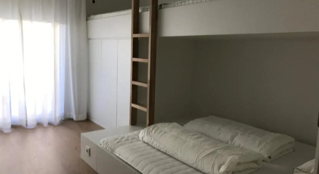 Alexandra 405