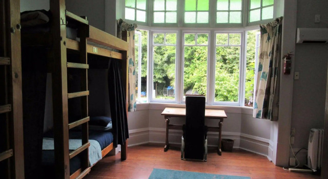 The White Elephant Accommodation - Hostel