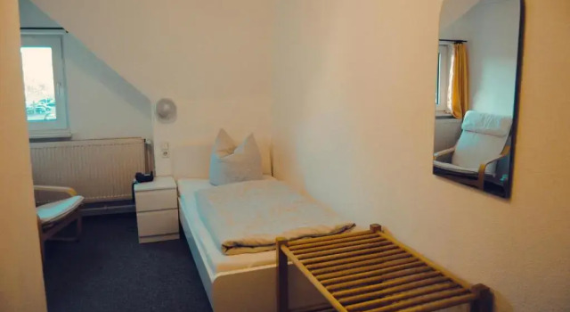 Номер Standard Pension Morgenweck
