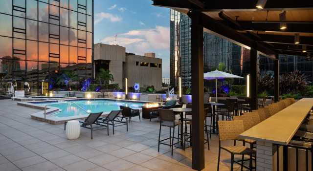 Номер с видом на бассейн Hilton Tampa Downtown