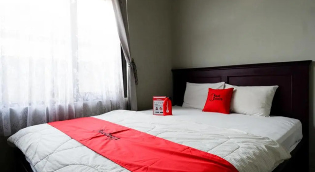 RedDoorz Syariah near Menara Kudus