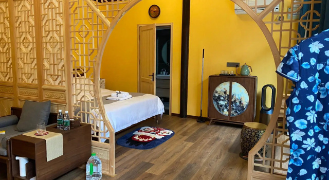 Люкс Deluxe Beijing LianLian Courtyard Hotel