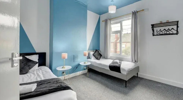 Коттедж Central - 2br House - Free Parking - Garden