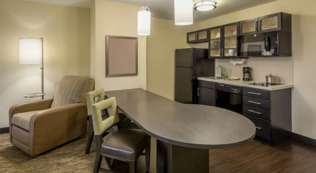 Люкс c 1 комнатой Candlewood Suites Del City by IHG
