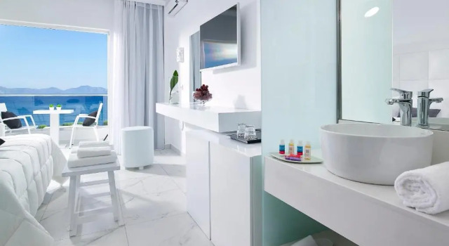 Двухместный номер с видом на море Dimitra Beach Hotel & Suites