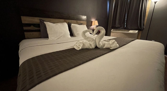 Полулюкс Superior Sunnyside Inn and Suites