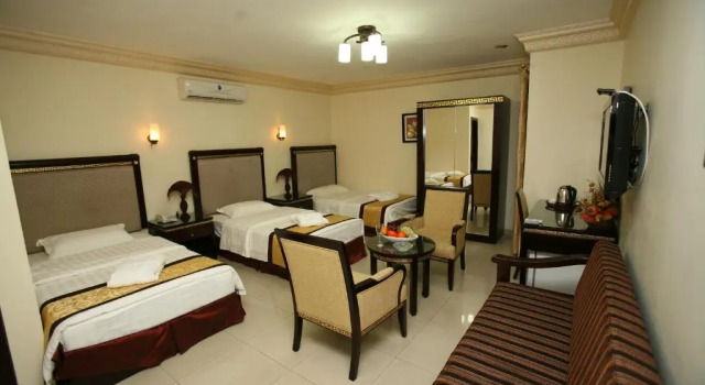 Habitación triple Estándar Cedar Hotel