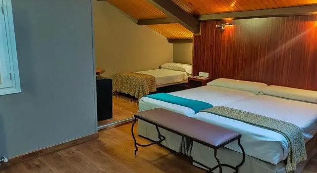 Трёхместный номер Standard Hotel Arrope