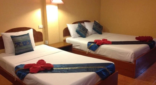 Coconut House Chaweng Hostel, Buchen Sie Hostel Amphoe Koh Samui. Ko Samui