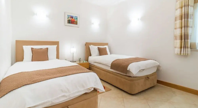 Luxurious Apartment in Lagos with Swimming Pool & Hot Tub, Varaa Huoneisto Lagos Albufeira