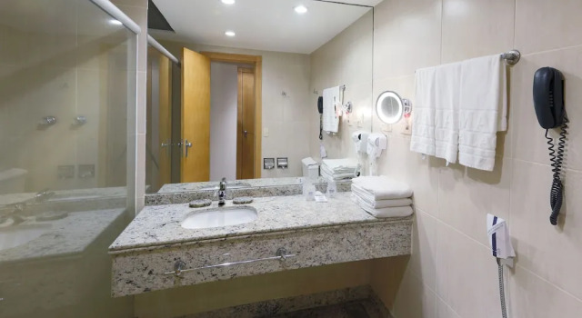 Четырёхместный номер Deluxe Mar Palace Copacabana Hotel