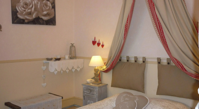 Auberge de l'Ombrée, Rezerwuj Hostel Ombrée d'Anjo Bretania